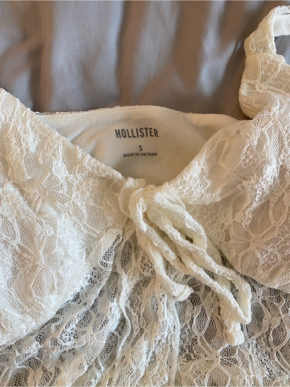 Hollister Lace Ruffle Top - Picture 3 of 4